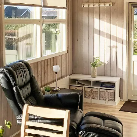 Dom wakacyjny Two-bedroom Holiday In 7